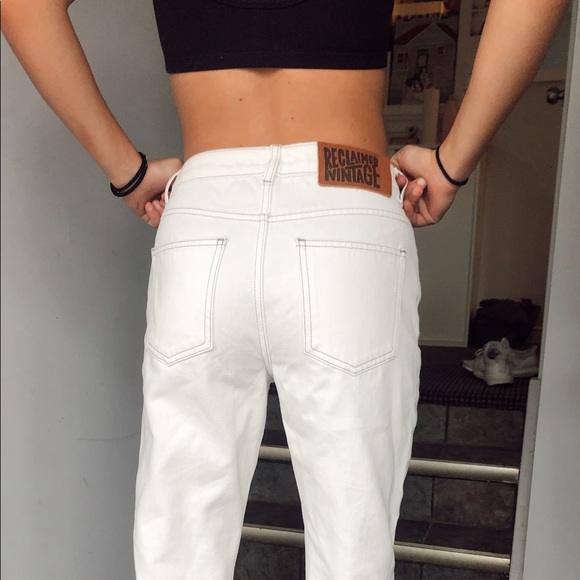 ASOS white relaxed jeans - Picture 2 of 2